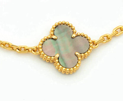 [Aetheris]LUCKY CLOVER 5-MOTIV-ARMBAND – KOLLEKTION GRAUES PERLMUTT