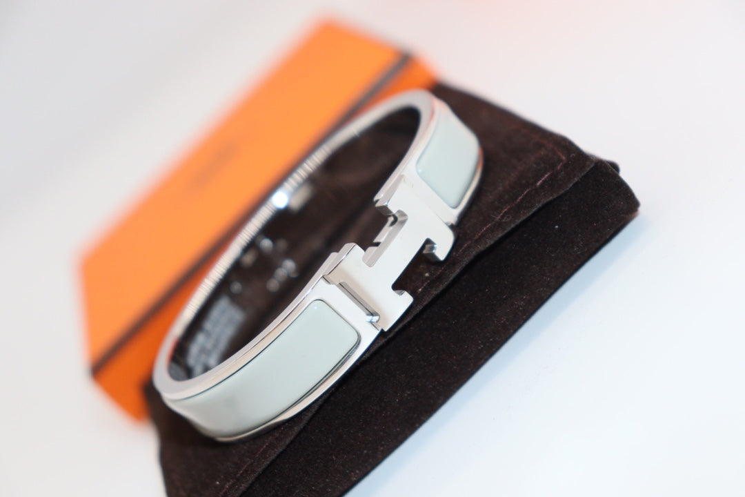 [Aetheris]H LIGHT BLUE BRACELET
