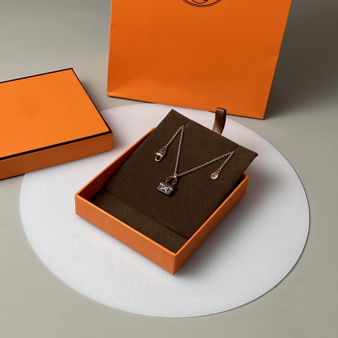 [Aetheris]CONSTANCE BLACK PEDANT ROSE GOLD NECKLACE
