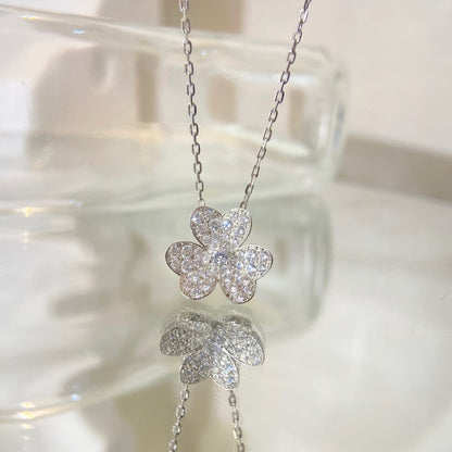 Aetheris]PAVÉ DIAMOND FLOWER CHARM NECKLACE