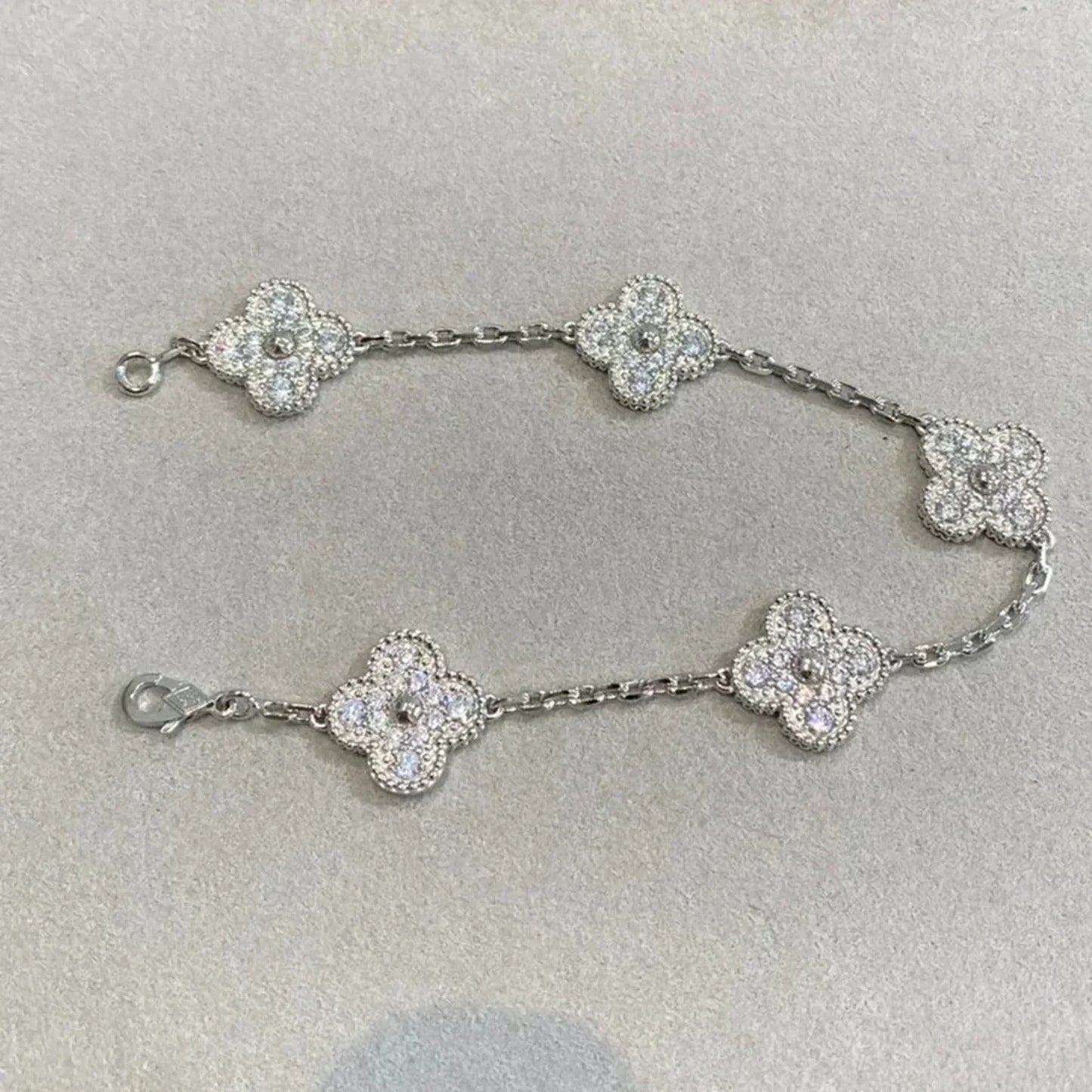[Aetheris]LUCKY CLOVER 5-MOTIF BRACELET - VOLL-DIAMANT