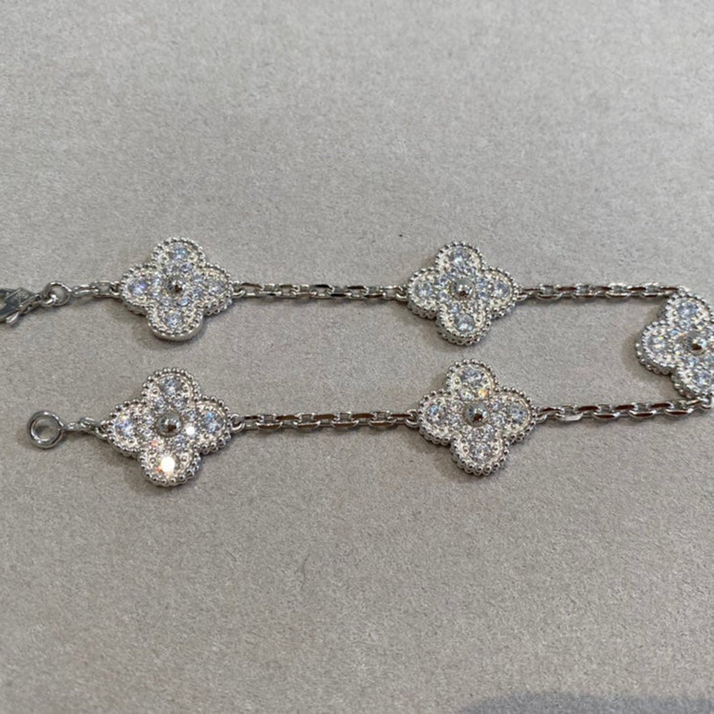 [Aetheris]LUCKY CLOVER 5-MOTIF BRACELET - VOLL-DIAMANT