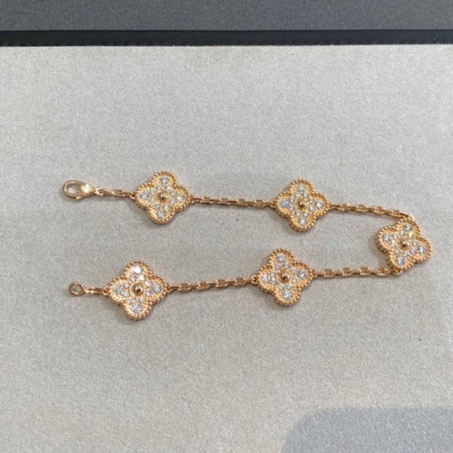 [Aetheris]LUCKY CLOVER 5-MOTIF BRACELET - VOLL-DIAMANT