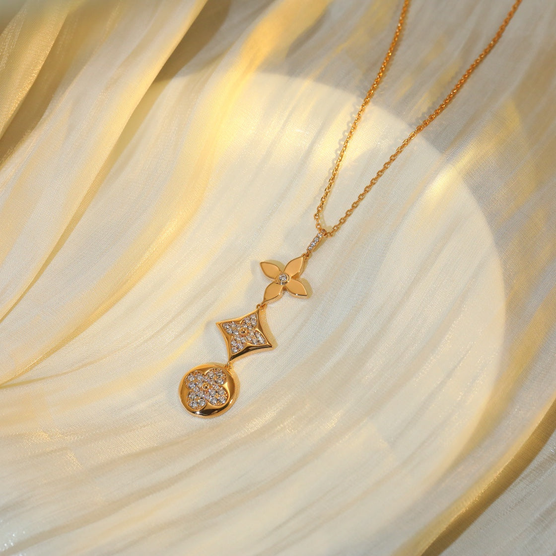 [Aetheris]STAR UND SONNE DIAMANT ROSÉGOLD-HALSKETTE