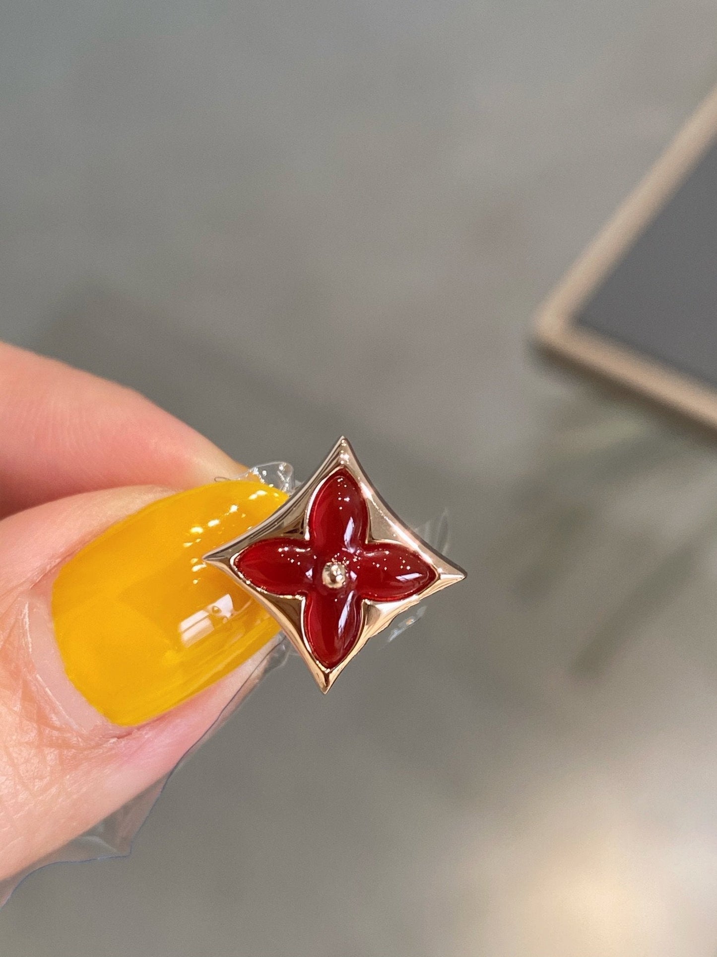 [Aetheris]STAR AND SUN ROSE GOLD CARNELIAN STUD EARRINGS