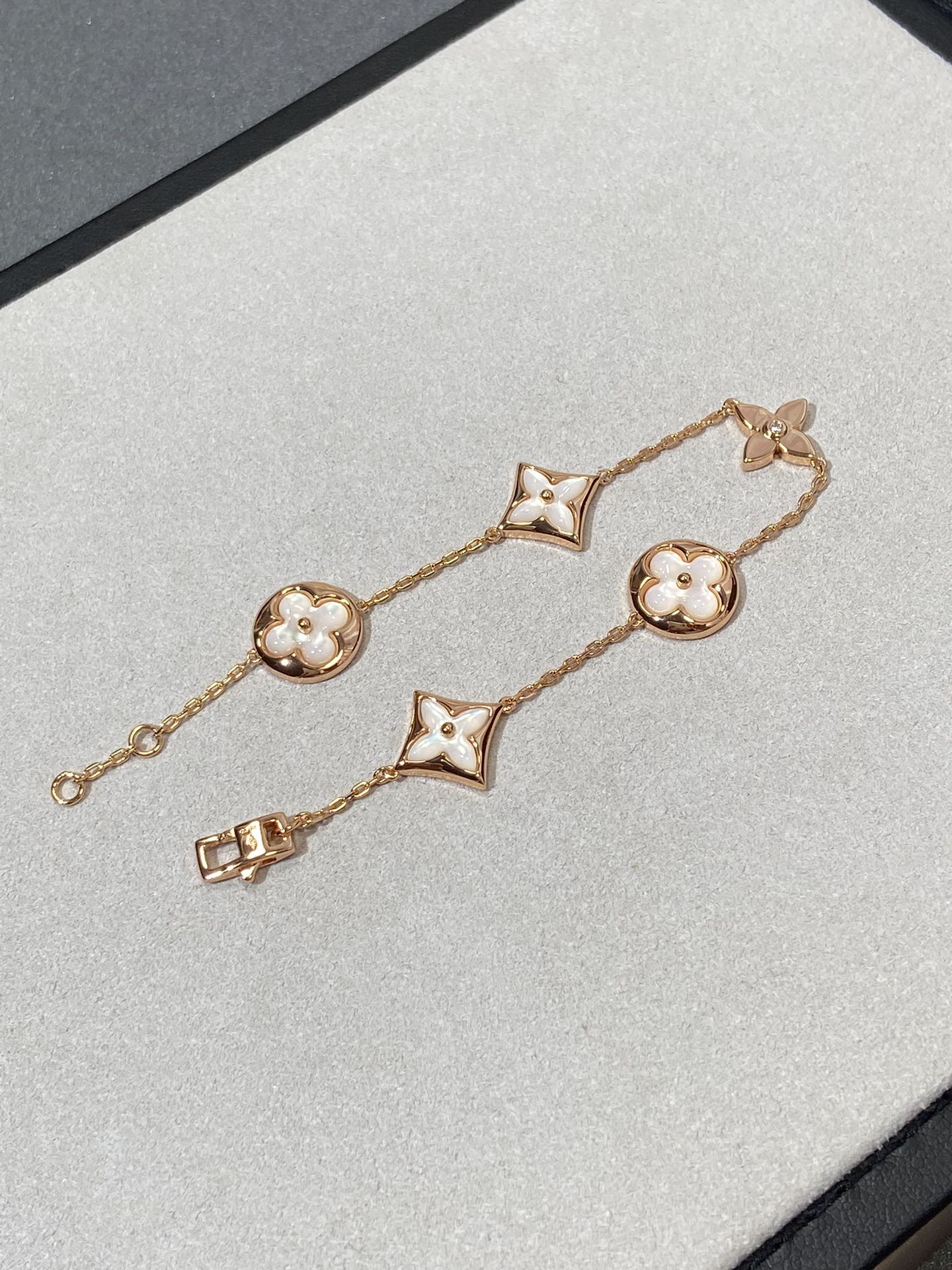 [Aetheris]STAR AND SUN 5 MOTIF MOP ROSE GOLD BRACELET