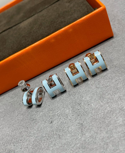 [Aetheris]POP H SKY BLUE STUD EARRINGS