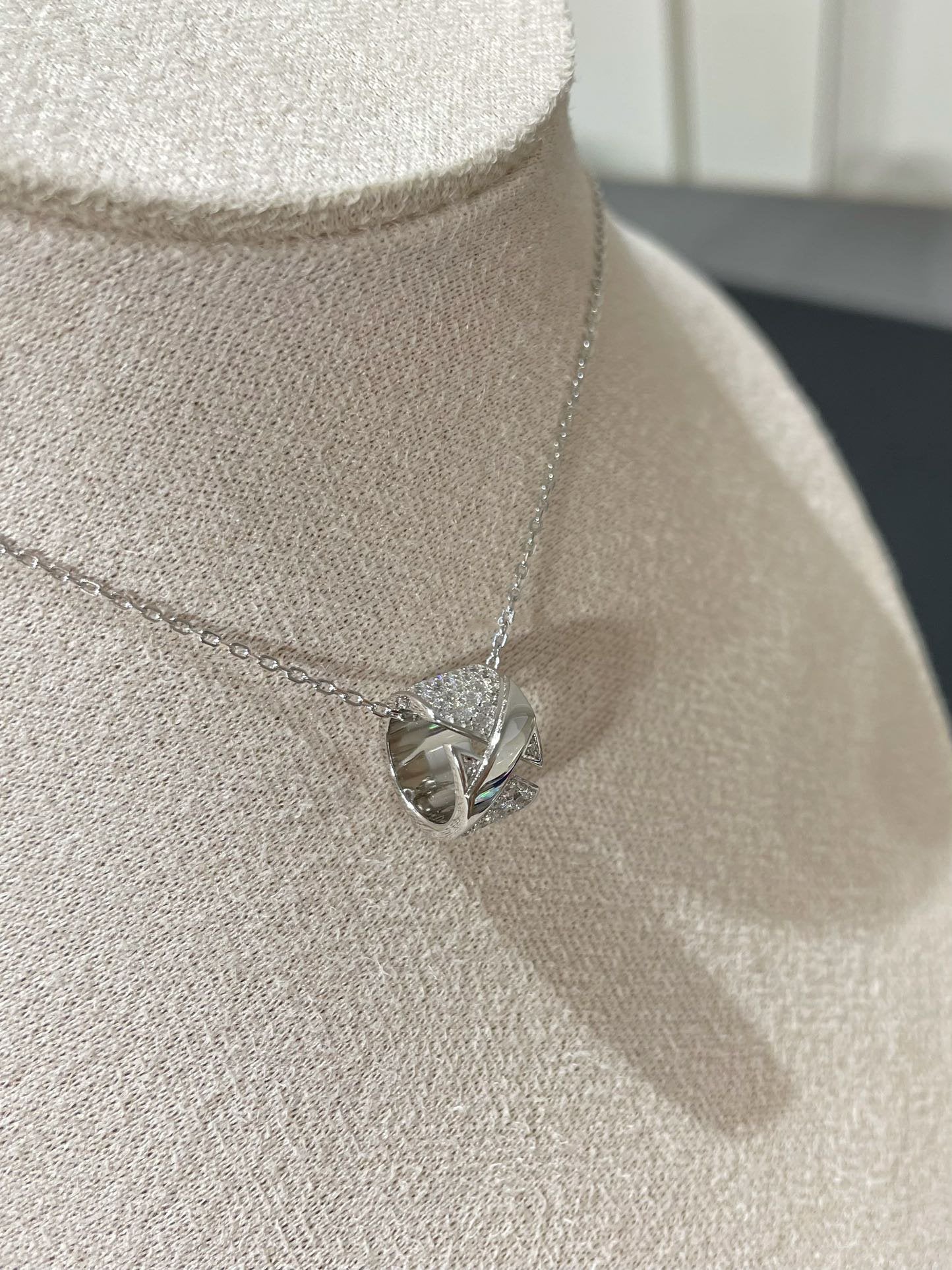 [Aetheris]LIENS EVIDENCE DIAMOND PAVED NECKLACE