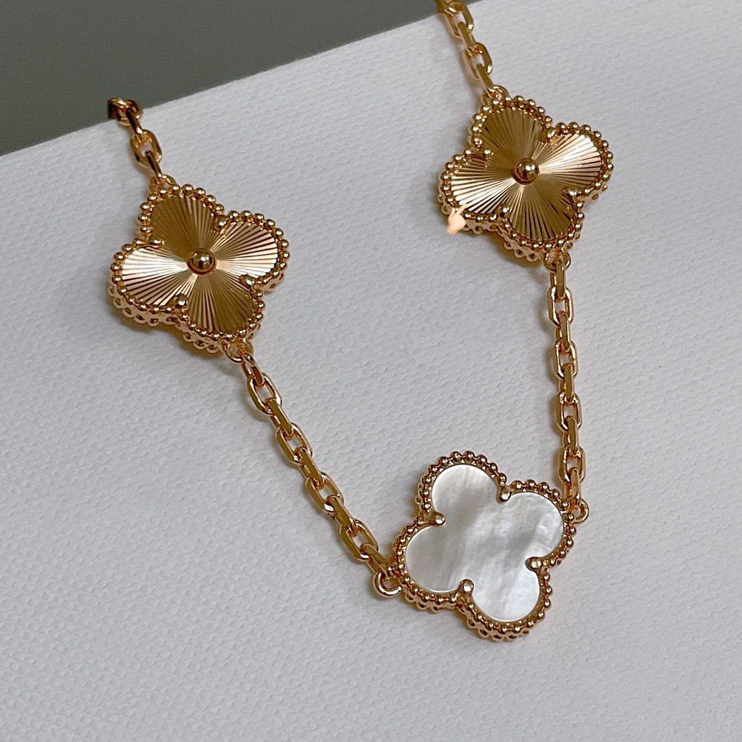 [Aetheris]LUCKY CLOVER 5-MOTIF BRACELET - WHITE MOTHER-OF-PEARL COLLECTION