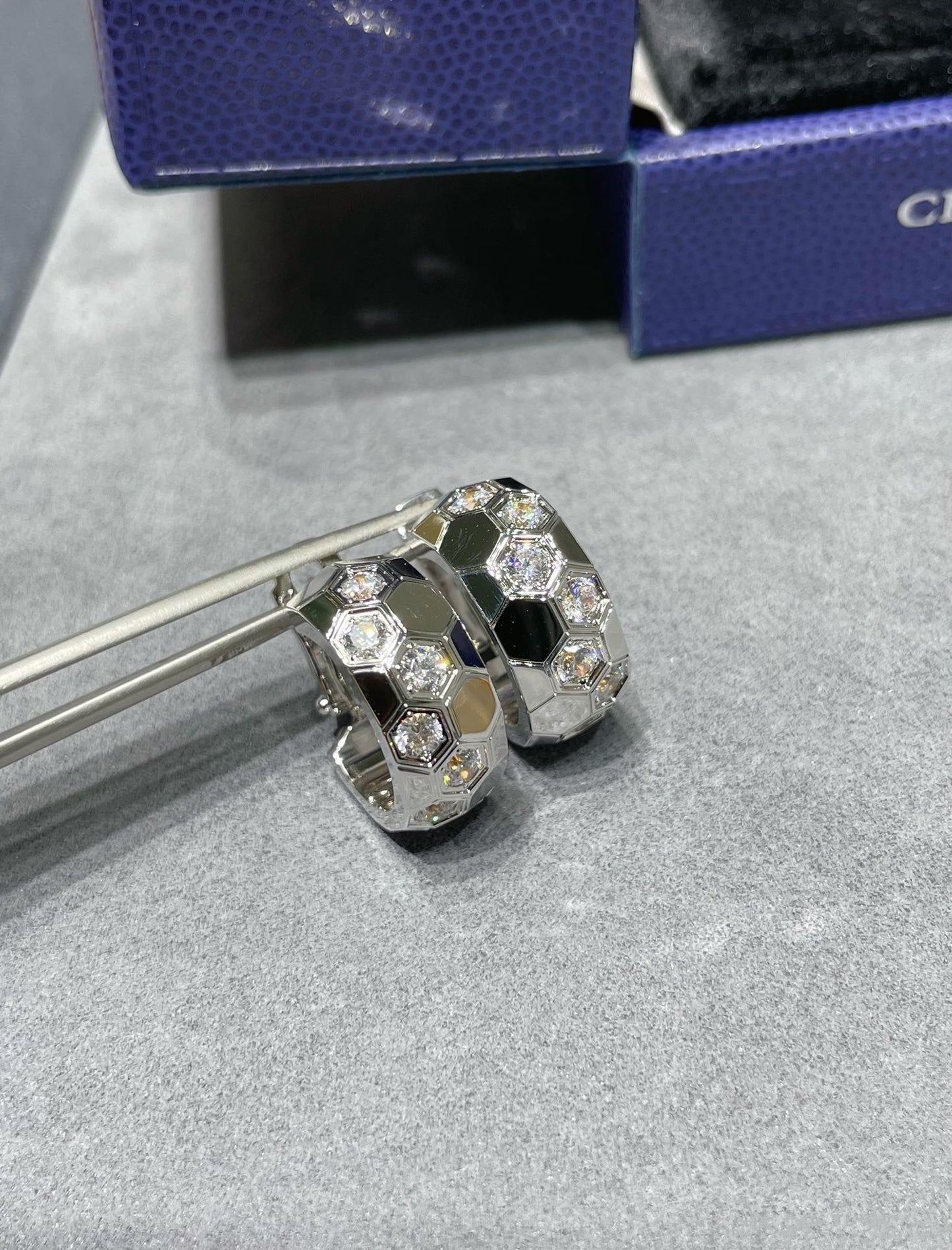 [Aetheris]BEE LOVE DIAMOND HOOP EARRINGS