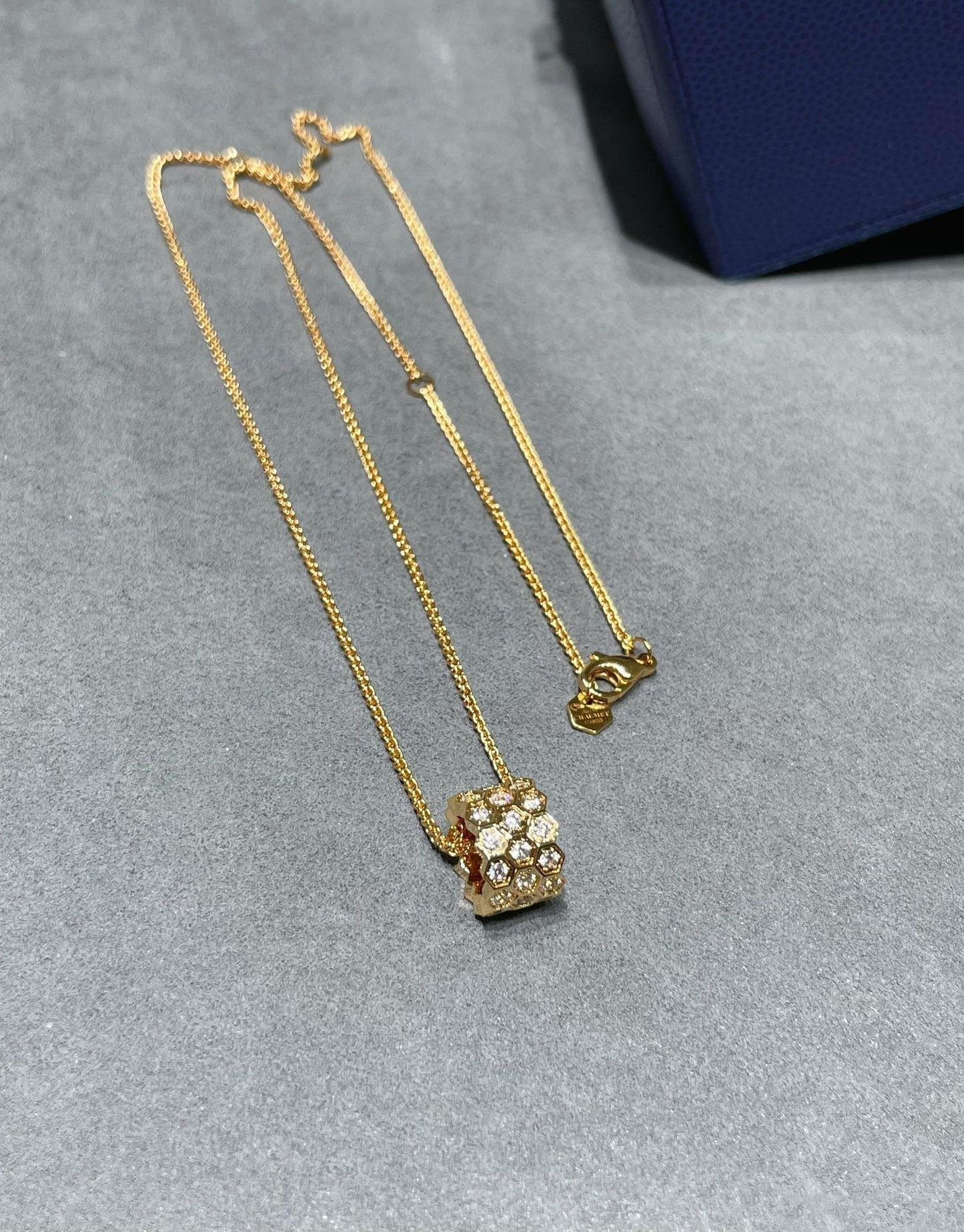 [Aetheris]BEE LOVE DIAMOND PAVED 3 ROW NECKLACE