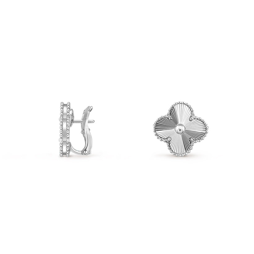 [Aetheris]15MM CLOVER FLOWER STUD EARRINGS WHITE GOLD COLLECTION