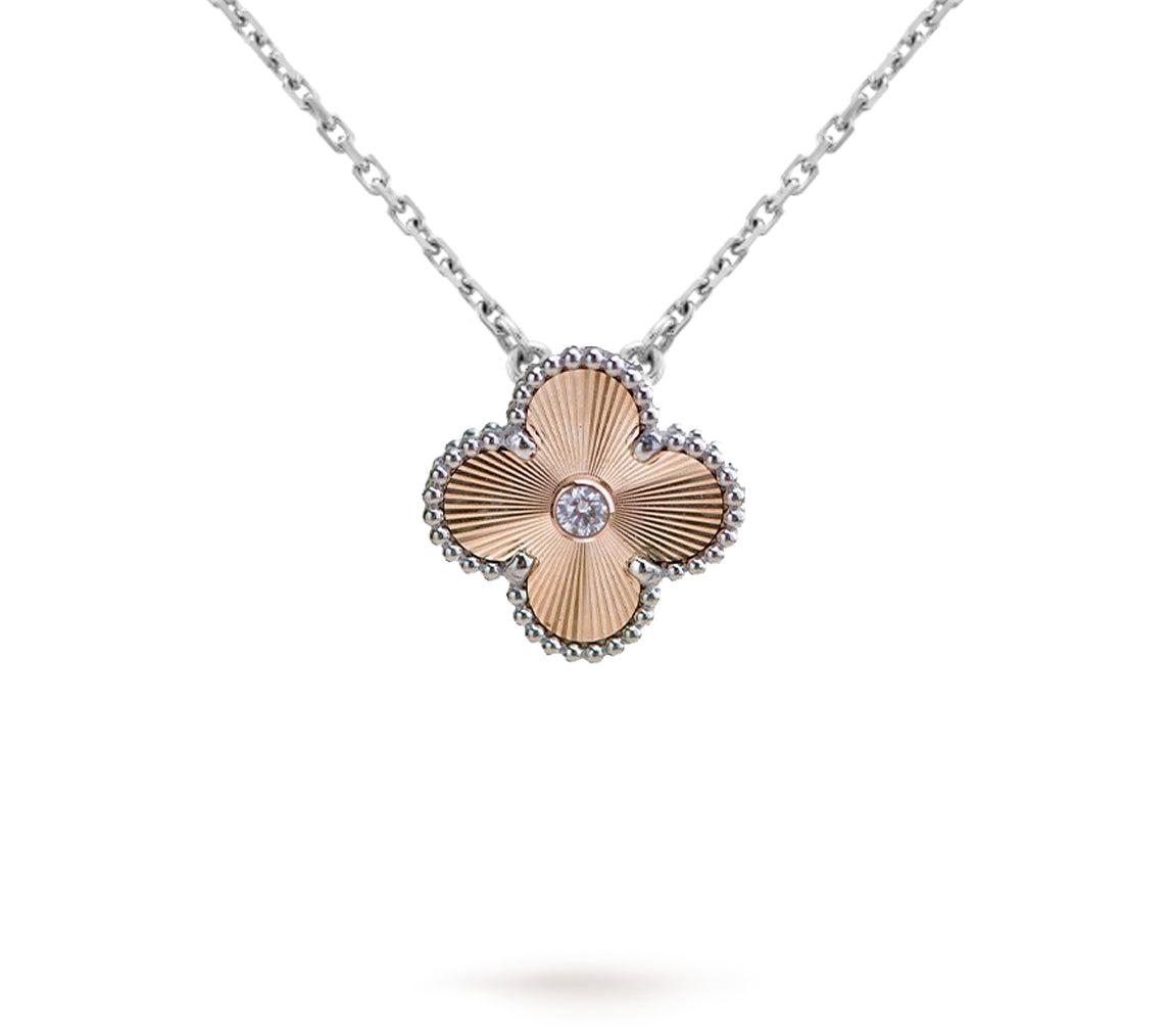 ```json
{
  "product_name": "[Aetheris] LIMITIERTE EDITION WEIHNACHTSKLEE-BLUMENKETTE – Jährlicher Sammleranhänger 15 MM"
}
```