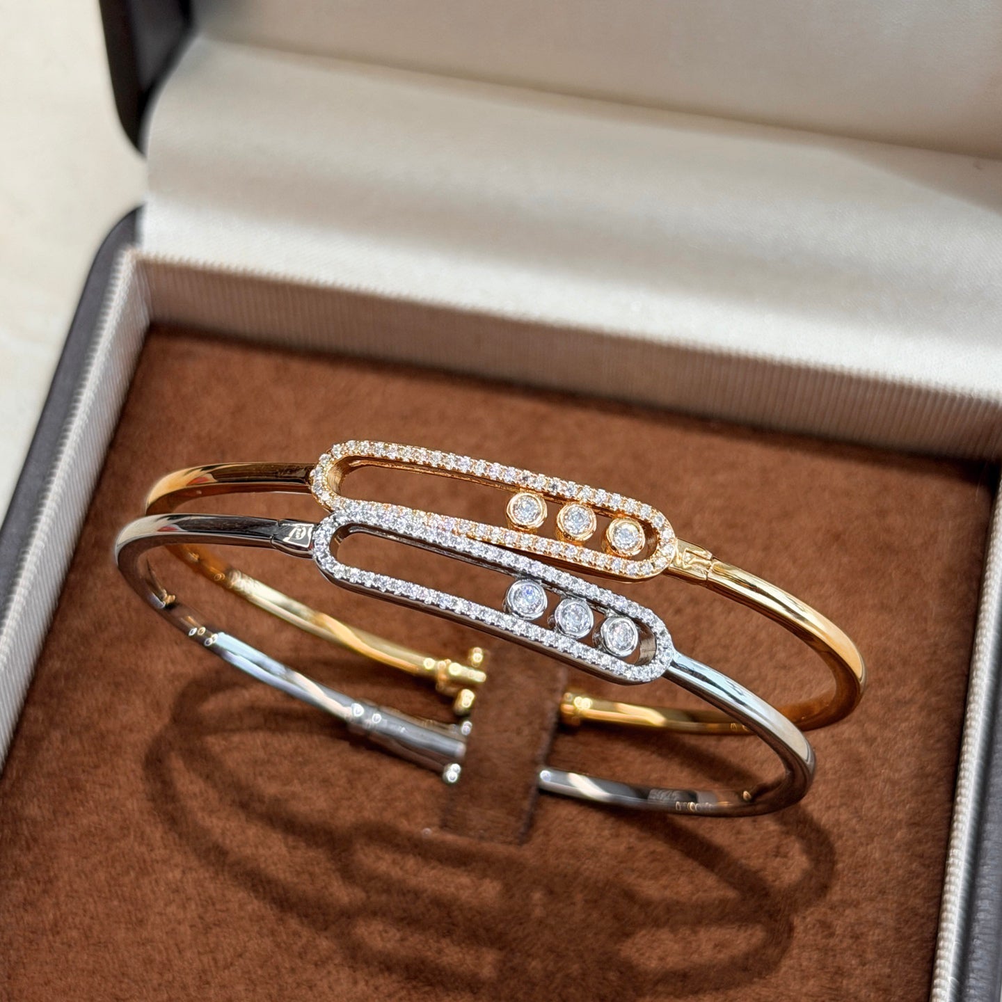 [Aetheris]MOVE PAVÉ DIAMOND BANGLE BRACELET M