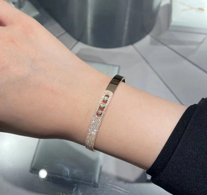 [Aetheris]MOVE NOA PAVÉ DIAMOND BANGLE BRACELET
