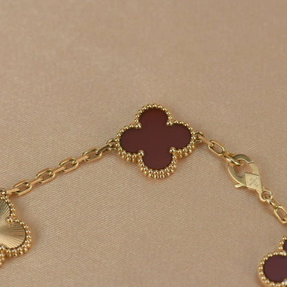 [Aetheris]LUCKY CLOVER 5-MOTIF ARMBAND – KOLLEKTION ROTER KARNEOL
