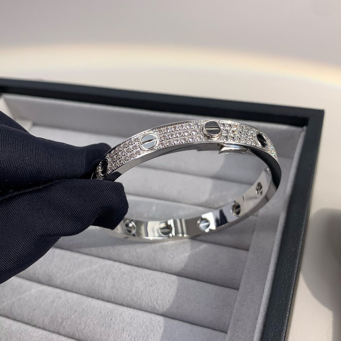 [Aetheris]CLASSIC 6.1MM LOVE BANGLE - DIAMOND PAVÉ & BLACK CERAMIC