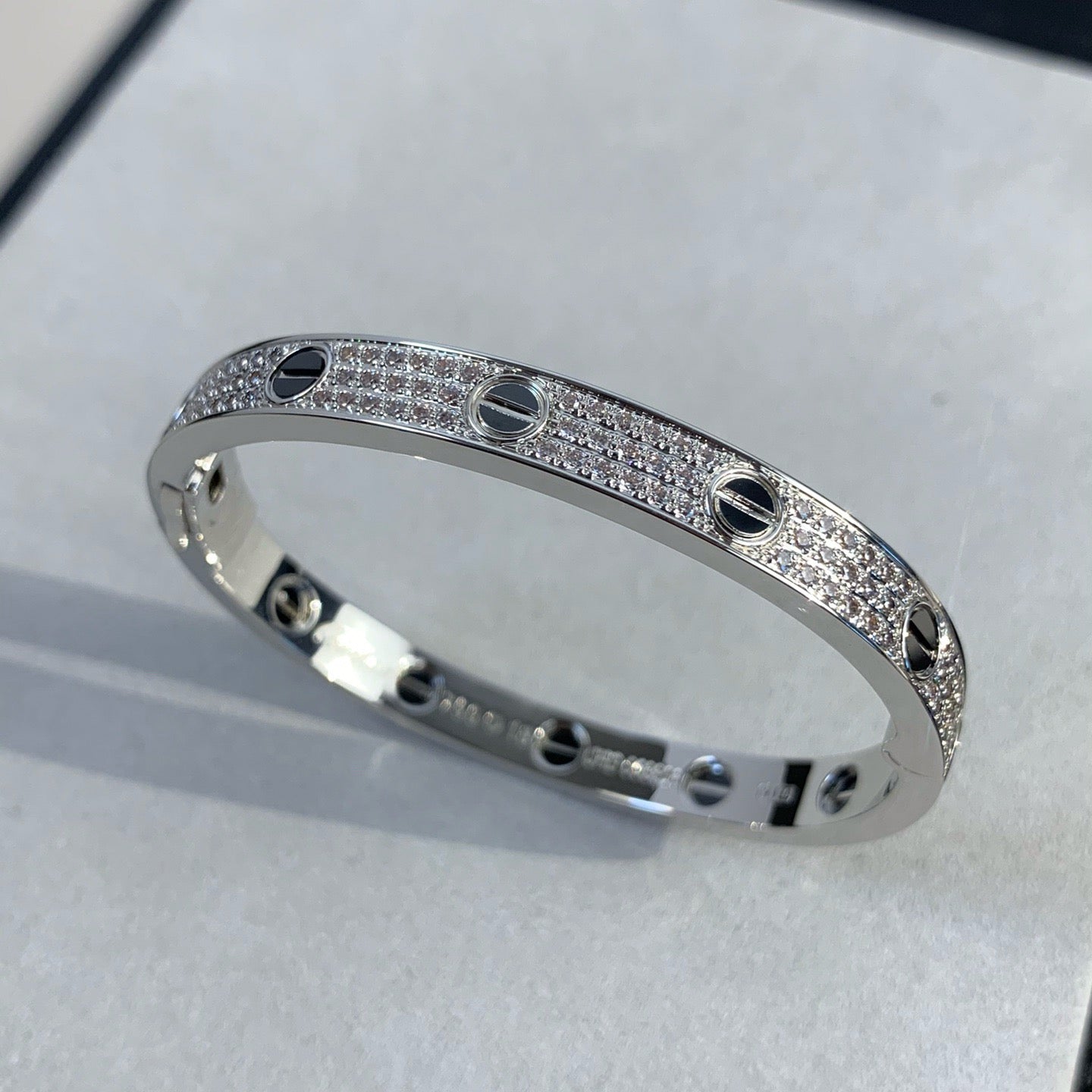 [Aetheris]CLASSIC 6.1MM LOVE BANGLE - DIAMOND PAVÉ & BLACK CERAMIC