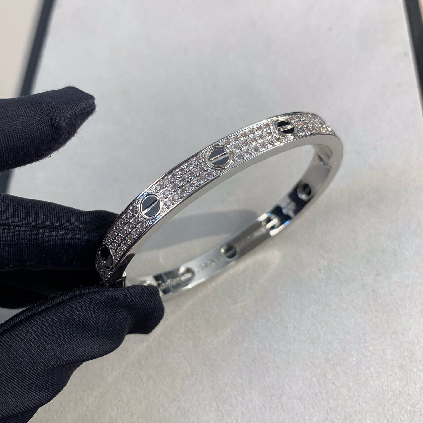 [Aetheris]CLASSIC 6.1MM LOVE BANGLE - DIAMOND PAVÉ & BLACK CERAMIC