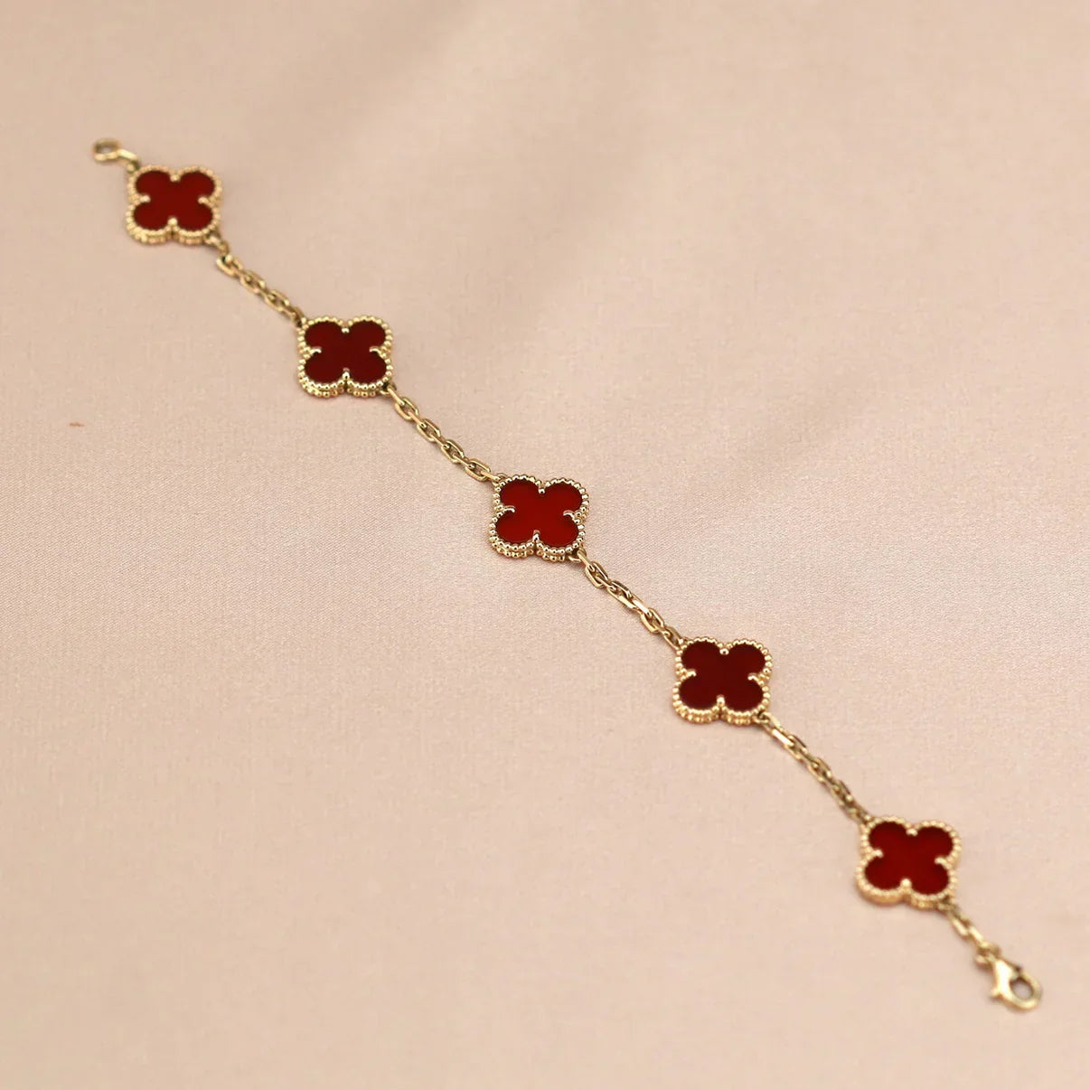 [Aetheris]LUCKY CLOVER 5-MOTIF ARMBAND – KOLLEKTION ROTER KARNEOL
