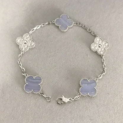 [Aetheris] LUCKY CLOVER 5-MOTIV-ARMREIF - PURPUR CHALCEDON KOLLEKTION