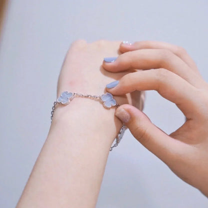 [Aetheris] LUCKY CLOVER 5-MOTIV-ARMREIF - PURPUR CHALCEDON KOLLEKTION