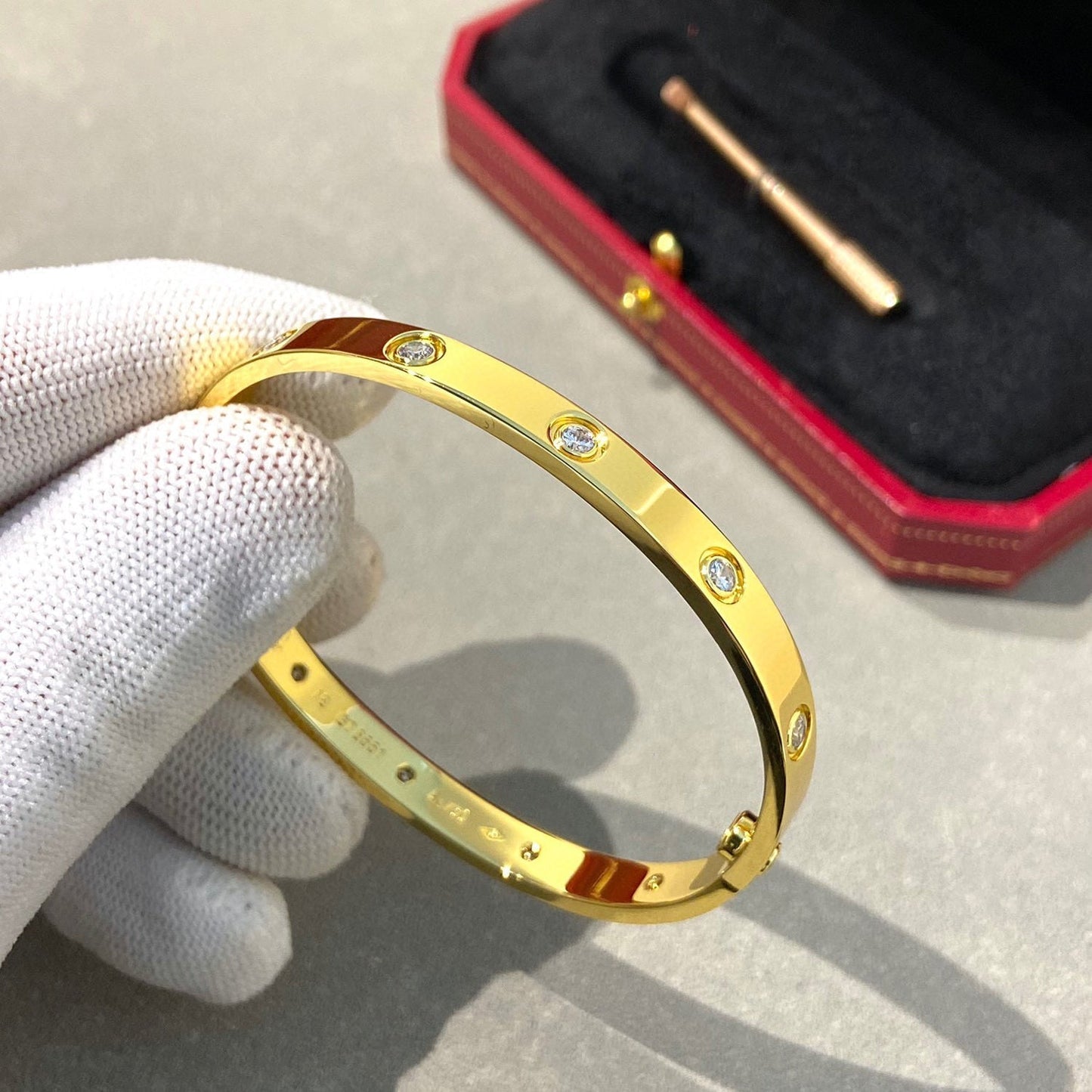 [Aetheris]KLASSISCHER 6,1MM LIEBESARMREIF – 10 DIAMANTEN
