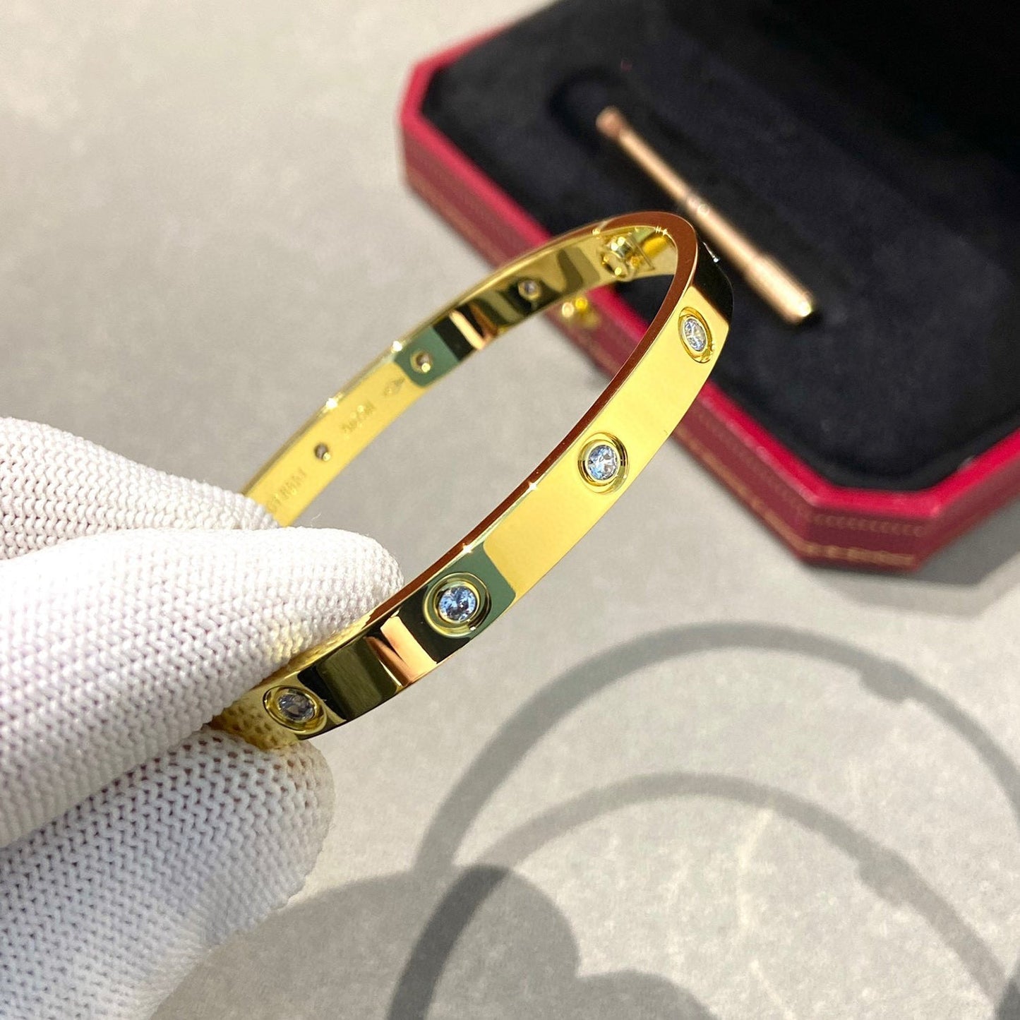 [Aetheris]KLASSISCHER 6,1MM LIEBESARMREIF – 10 DIAMANTEN