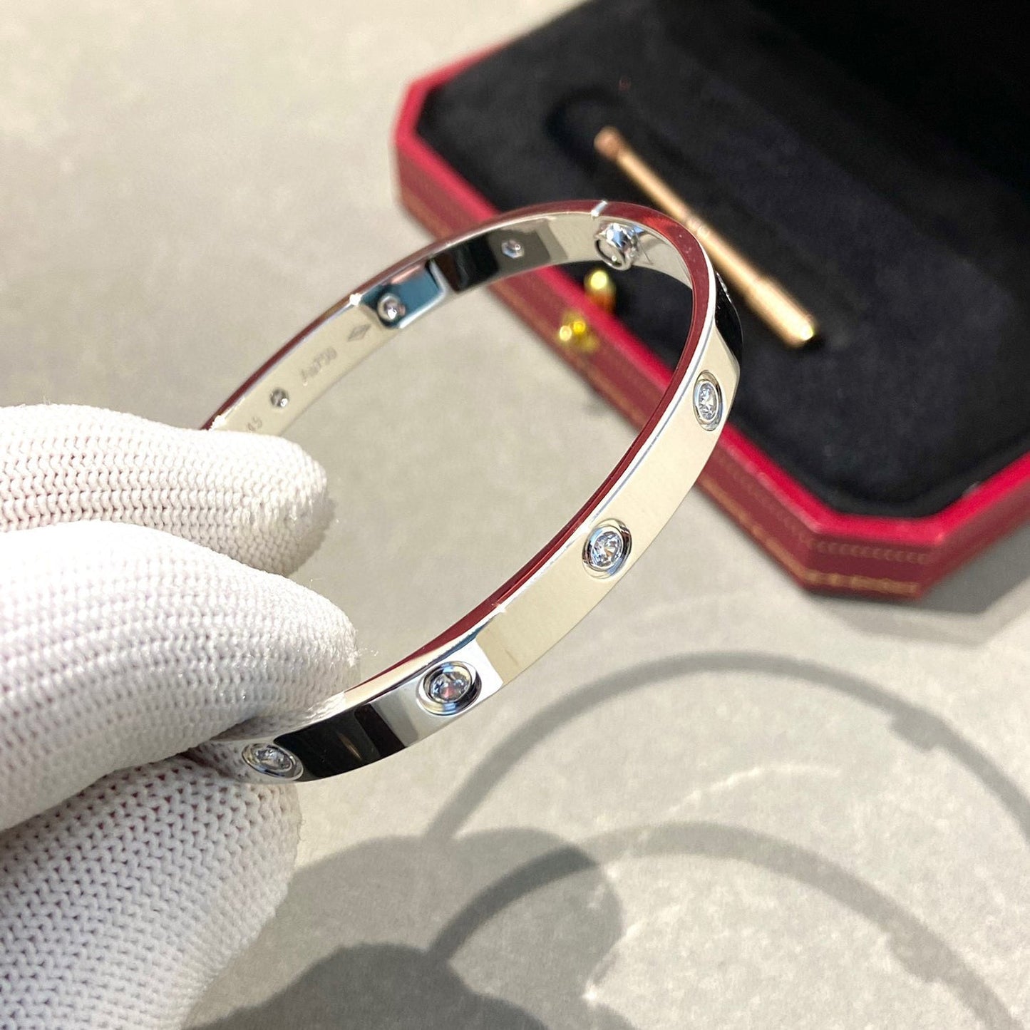 [Aetheris]KLASSISCHER 6,1MM LIEBESARMREIF – 10 DIAMANTEN