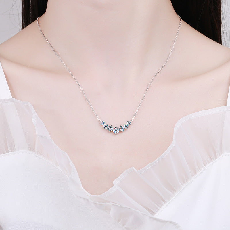 [Aetheris]MINIMALIST CURVED SMILE MOISSANITE NECKLACE