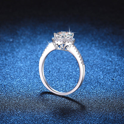 [Aetheris]RADIANT ROUND HALO MOISSANITE ENGAGEMENT RING