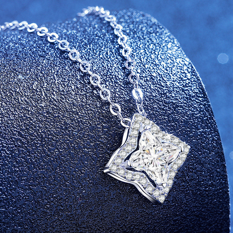 [Aetheris]STAR-CLOVER MOISSANITE NECKLACE