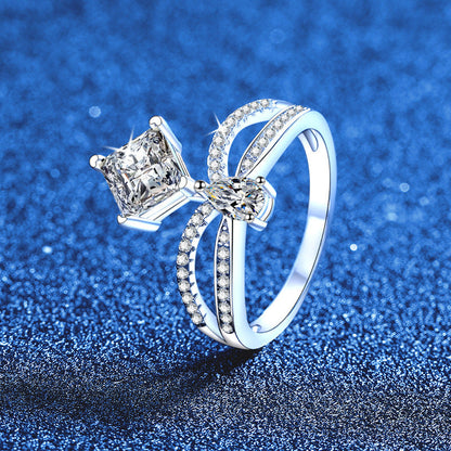 [Aetheris]ELEGANTER DOPPELT VERDREHTER MOISSANITRING