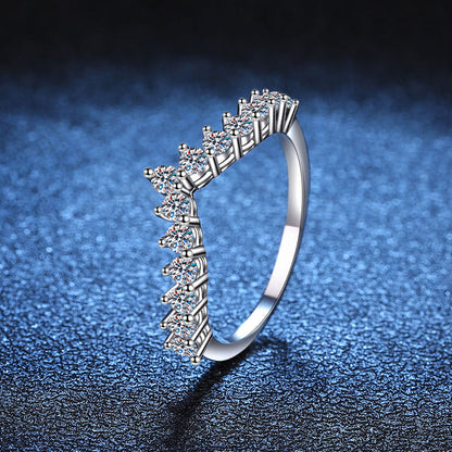 [Aetheris]ELEGANTER V-FÖRMIGER CHEVRON-MOISSANIT-RING