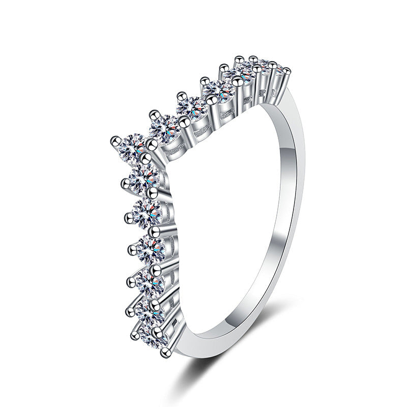 [Aetheris]ELEGANTER V-FÖRMIGER CHEVRON-MOISSANIT-RING