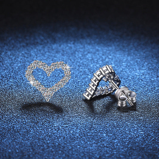 [Aetheris]SPARKLING HEART-SHAPED MOISSANITE STUD EARRINGS