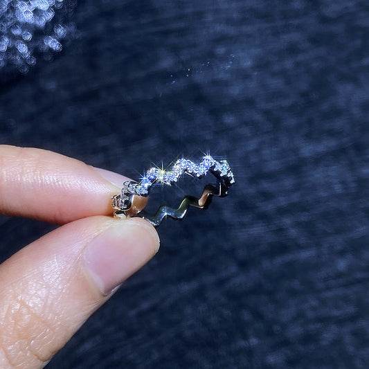 [Aetheris]CHIC WAVY MOISSANITE ETERNITY RING