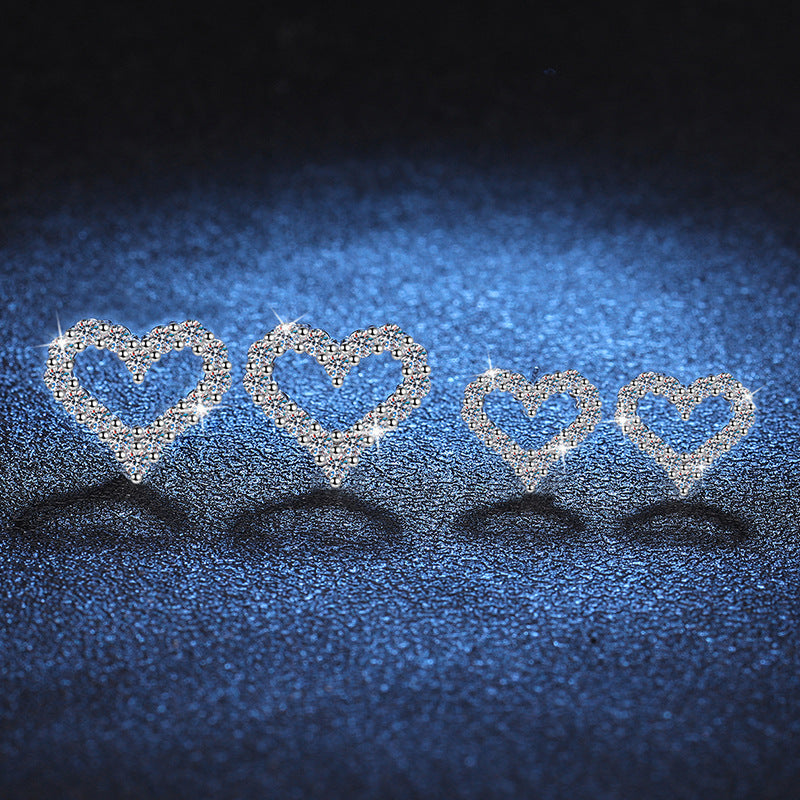 [Aetheris]SPARKLING HEART-SHAPED MOISSANITE STUD EARRINGS