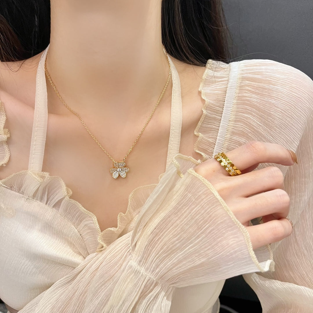Aetheris]PAVÉ DIAMOND FLOWER CHARM NECKLACE