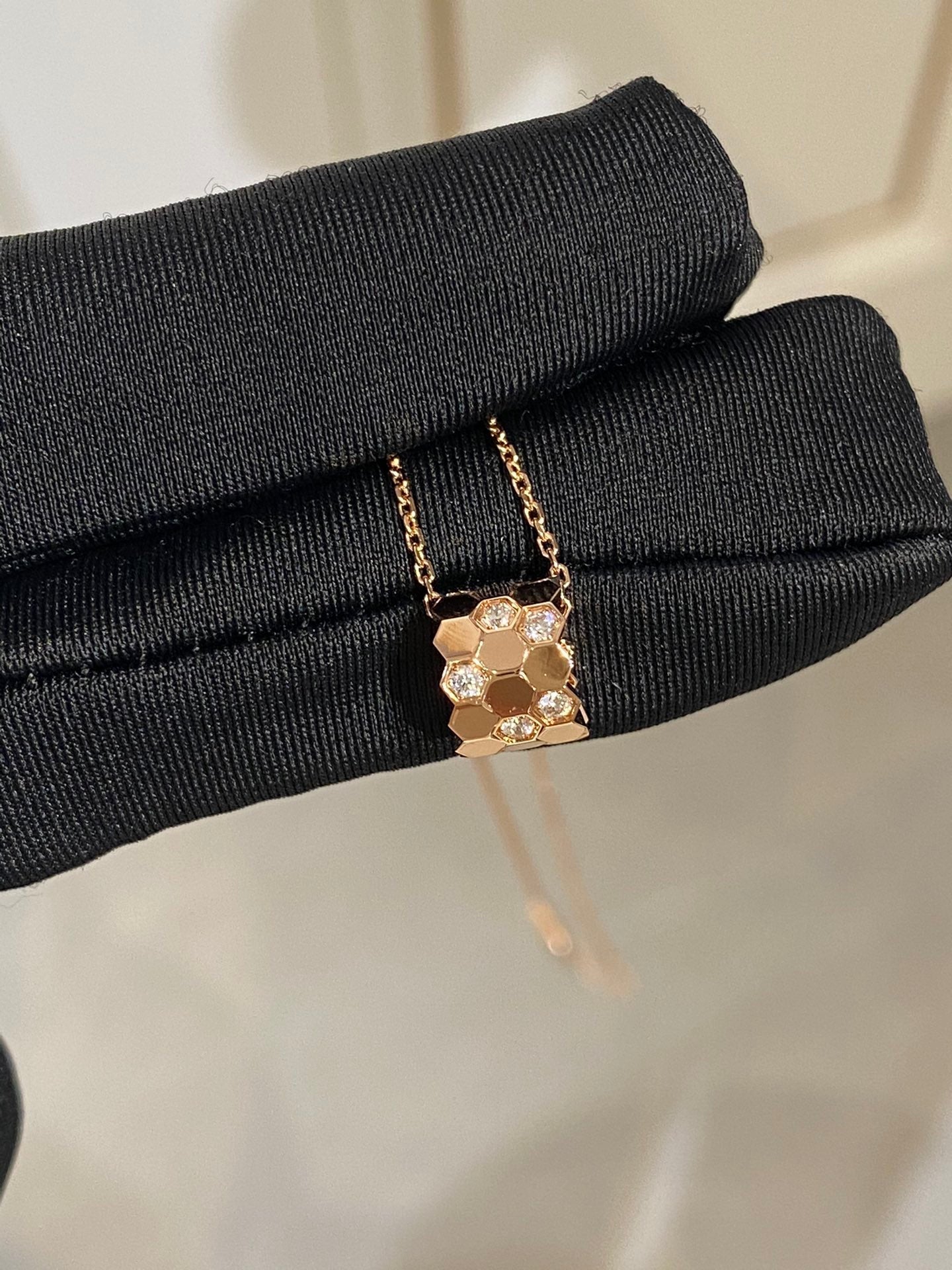 [Aetheris]BEE LOVE DIAMOND NECKLACE