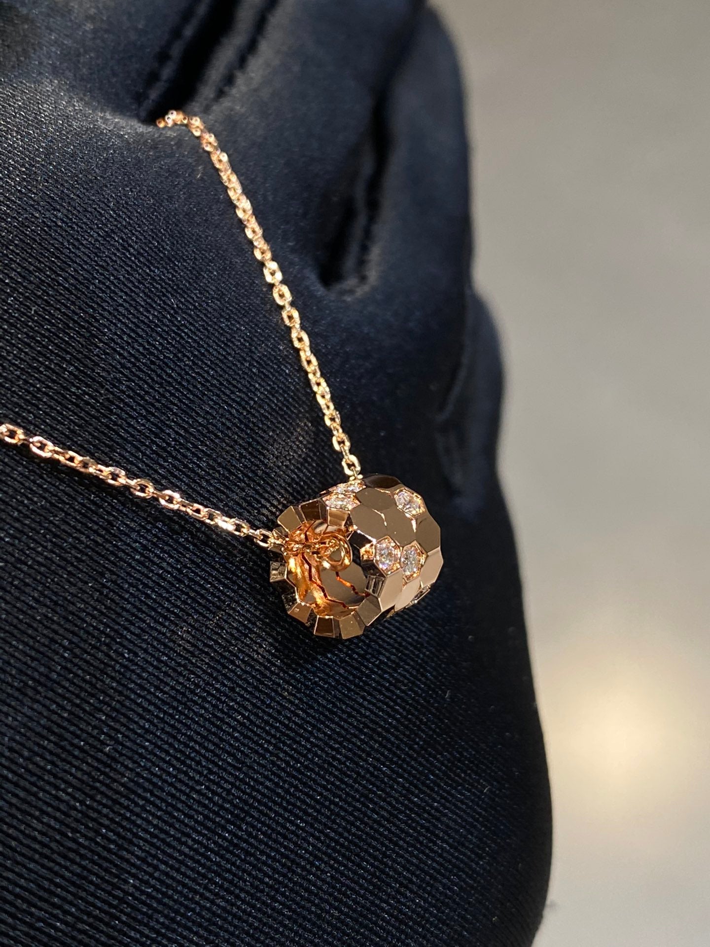 [Aetheris]BEE LOVE DIAMOND NECKLACE