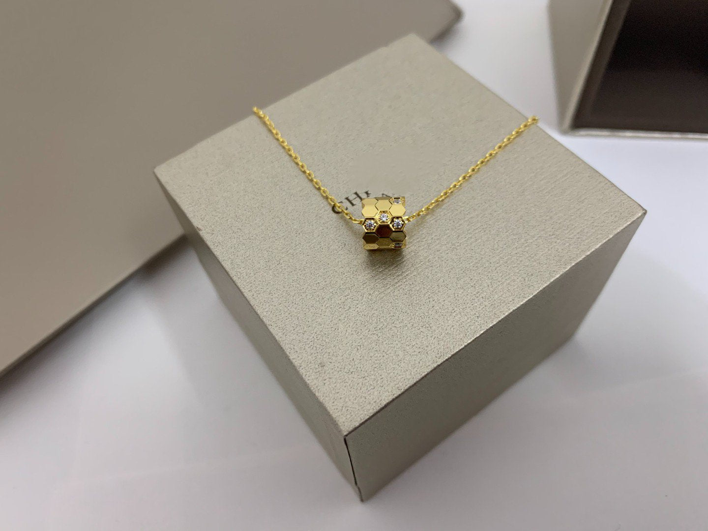 [Aetheris]BEE LOVE DIAMOND NECKLACE