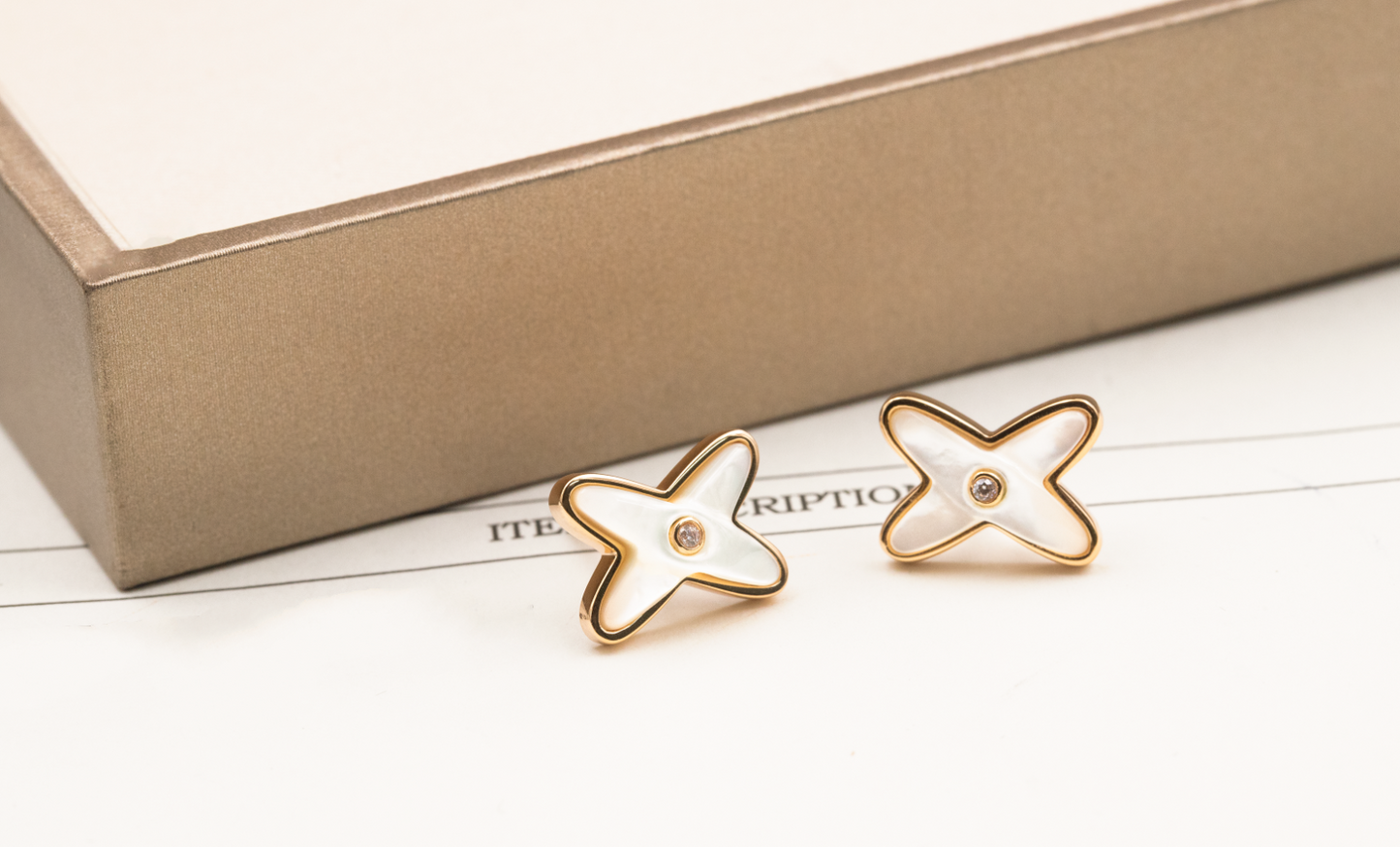[Aetheris]JEUX DE WHITE MOP ROSE GOLD DIAMOND EARRINGS