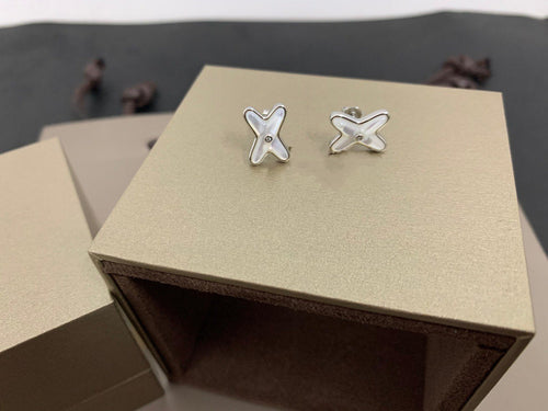 [Aetheris]JEUX DE WHITE MOP SILVER DIAMOND EARRINGS