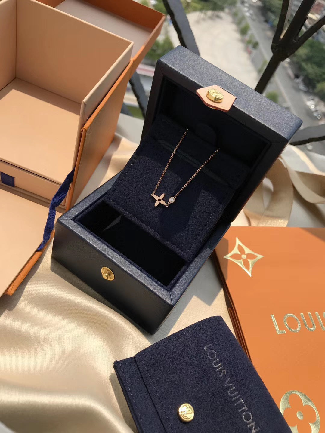 [Aetheris]BLOSSOM PENDANT ROSE GOLD AND DIAMOND