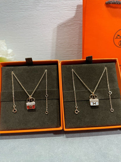[Aetheris]H CIRCE MOISSANITE PENDANT NECKLACE GOLD