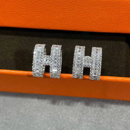 [Aetheris]H STUD EARRINGS WITH SILVER DIAMONDS
