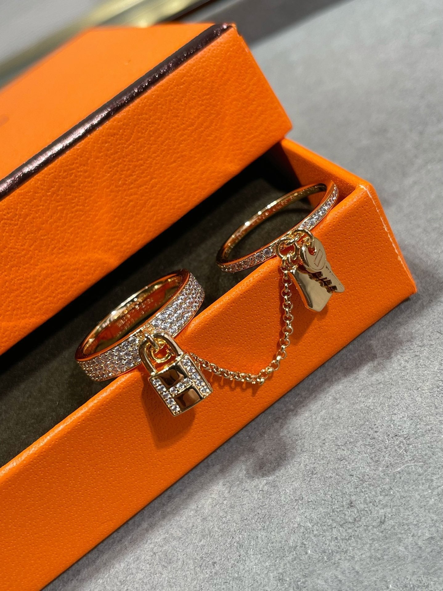 [Aetheris]HM KELLY GLÖCKCHEN DOPPELRING MIT DIAMANTEN
