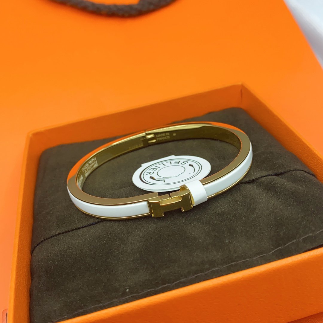[Aetheris]CLASSIC HM CLIC WHITE 8MM ENAMEL BRACELET