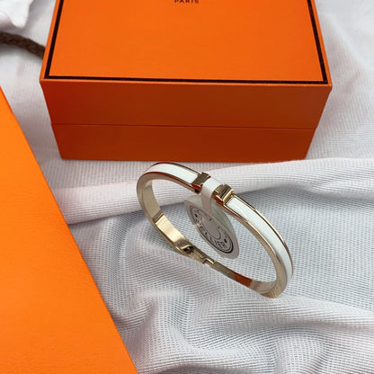 [Aetheris]CLASSIC HM CLIC WHITE 8MM ENAMEL BRACELET